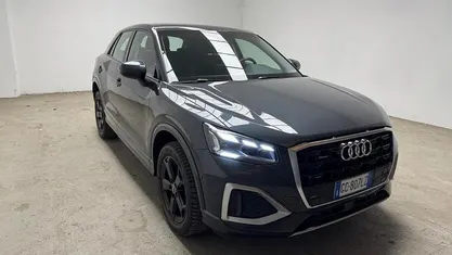 Usata Audi Q2 Ambiente 150 CV (110 kW) 2021 Grigio antracite SUV