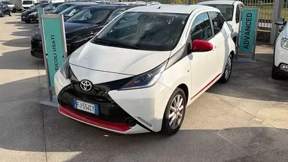 Usata Toyota Aygo X-play 69 CV (50 kW) 2017 Utilitaria