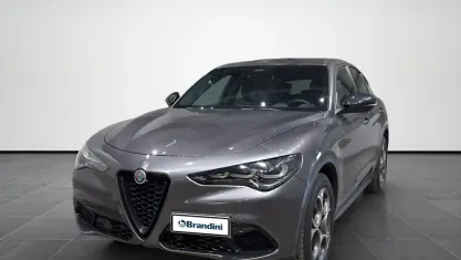 Usata Alfa Romeo Stelvio Sprint 209 CV (153 kW) 2025 Grigio vesuvio SUV