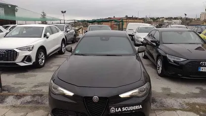 Nero Usata 2019 Alfa Romeo Giulia Ti Tre volumi | 24.999 € (Buon prezzo)