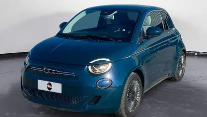 Blu Usata 2022 Fiat 500e La Prima Tre volumi | 14.900 € (Ottimo prezzo)