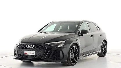 Usata 2022 Audi RS3 Sportback Ambiente Due volumi | 52.900 € (Cara)