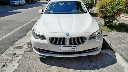 Usata BMW 520 Sport Line 184 CV (135 kW) 2011 Bianco Station wagon