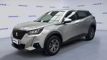 Usata Peugeot 2008 Active 131 CV (96 kW) 2021 Grigio SUV