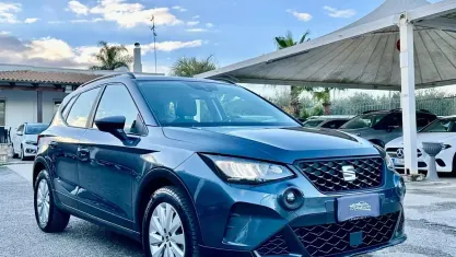 Begagnad Seat Arona Style 90 HK (66 kW) 2023 Blå SUV