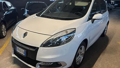 Usata Renault Scénic III Bose Edition 110 CV (80 kW) 2012 Bianco Monovolume