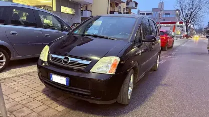 Usata Opel Meriva Cosmo 101 CV (74 kW) 2005 Monovolume