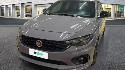 Usata Fiat Tipo Sport 120 CV (88 kW) 2020 Grigio Berlina