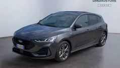 Magnetic grey Usata 2023 Ford Focus ST-Line Tre volumi | 18.900 € (Buon prezzo)