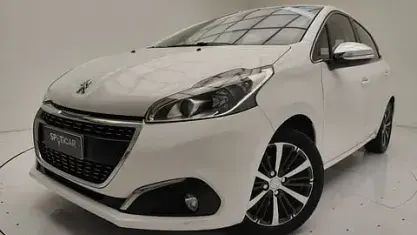 Occasion Peugeot 208 Allure 82 PK (60 kW) 2017 Wit Hatchback