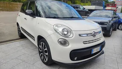 Usata Fiat 500L Lounge 85 CV (62 kW) 2014 Bianco Monovolume