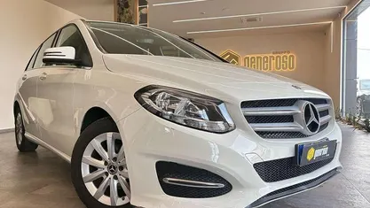Bianco Usata 2017 Mercedes B180 Monovolume | 11.990 € (Buon prezzo)