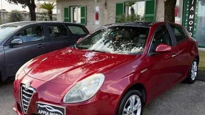 Rosso Usata 2010 Alfa Romeo Giulietta Tre volumi | 3499 € (Super prezzo)