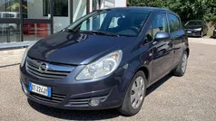 Usata 2009 Opel Corsa Enjoy Tre volumi | 3200 € (Buon prezzo)