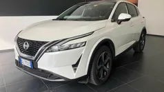 White pearl brilliant Usata 2023 Nissan Qashqai N-Connecta SUV | 24.000 € (Buon prezzo)