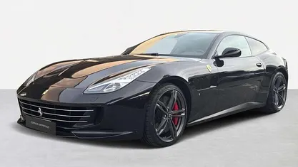 Usata 2017 Ferrari GTC4Lusso Station wagon | 240.000 €