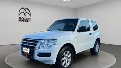 Usata Mitsubishi Pajero 190 CV (139 kW) 2018 Bianco SUV