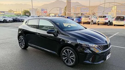 Usata 2025 Renault Clio V Techno Berlina | 16.500 € (Buon prezzo)