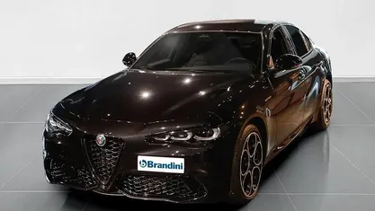 Usata Alfa Romeo Giulia Veloce 211 CV (155 kW) 2025 Nero Berlina