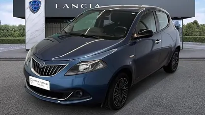 Usata Lancia Ypsilon Gold 70 CV (51 kW) 2022 Blu/azzurro Utilitaria