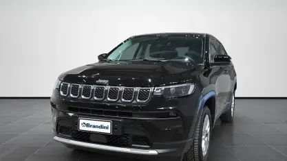 Usata Jeep Compass Altitude 131 CV (96 kW) 2025 Solid black SUV