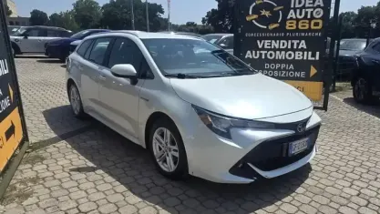 Usata Toyota Corolla Business Edition 98 CV (72 kW) 2021 Bianco Station wagon