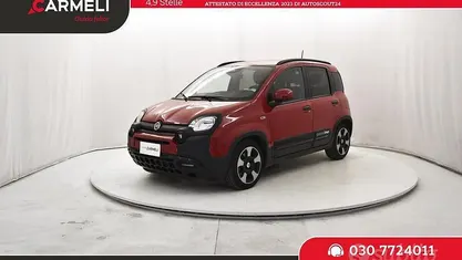 Usado Fiat Panda Cross Cross 70 CV (51 kW) 2025 Rojo Utilitario