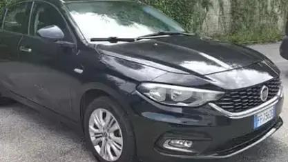 Usata Fiat Tipo Lounge 95 CV (69 kW) 2016 Bluazzurro Berlina