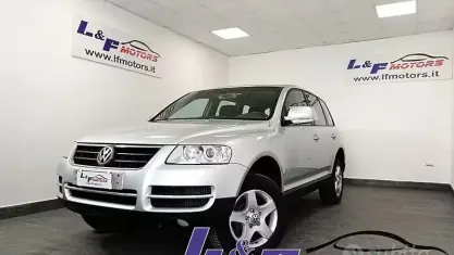 Usata VW Touareg 224 CV (164 kW) 2005 Grigio SUV