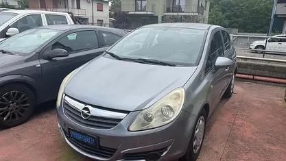 Grigio Usata 2009 Opel Corsa Cosmo Tre volumi | 2100 € (Ottimo prezzo)