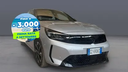 Usata Opel Corsa 101 CV (74 kW) 2025 Crystal silver Utilitaria