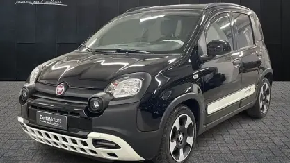 Usata Fiat Panda Cross 69 CV (50 kW) 2025 Utilitaria