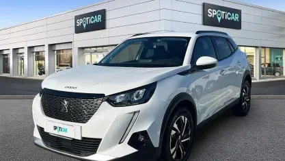 Usata Peugeot 2008 Allure 101 CV (74 kW) 2021 Banchisa SUV