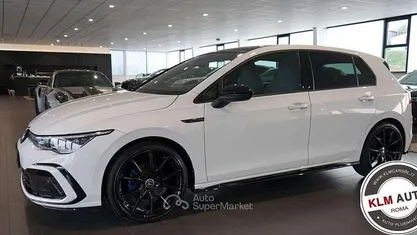 Usata VW Golf VII R-line 150 CV (110 kW) 2021 Bianco Utilitaria