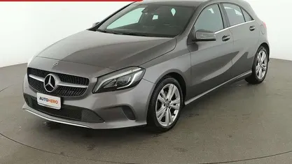 Begagnad Mercedes A200 136 HK (100 kW) 2017 Grå Sedan