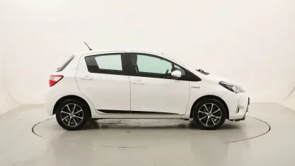 Usata Toyota Yaris Hybrid Active 101 CV (74 kW) 2018 Biancobianco Utilitaria