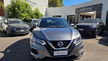 Begagnad Nissan Qashqai 116 HK (85 kW) 2020 Grå SUV