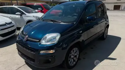 Usata Fiat Panda Lounge 69 CV (50 kW) 2018 Blu Utilitaria