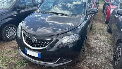 Usata Lancia Ypsilon S 70 CV (51 kW) 2024 Nero Utilitaria