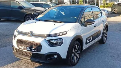 Usata 2023 Citroën C3 Shine Tre volumi | 13.700 € (Buon prezzo)