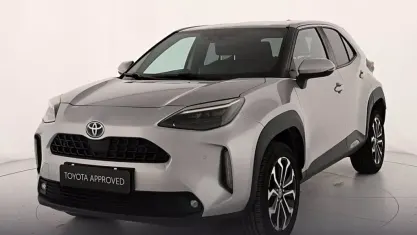 Usata Toyota Yaris Cross Trend 116 CV (85 kW) 2022 Argento SUV