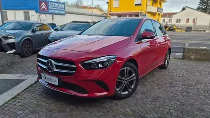 Usata Mercedes B220 Premium 150 CV (110 kW) 2019 Rosso Monovolume