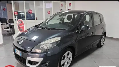 Usata Renault Scénic III Dynamique 110 CV (80 kW) 2010 Giallo Monovolume