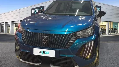 Usata Peugeot 2008 Allure 131 CV (96 kW) 2025 SUV