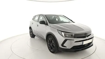 Usata Opel Grandland X 131 CV (96 kW) 2024 Grigio SUV
