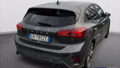 Magnetic grey Usata 2022 Ford Focus ST-Line Tre volumi | 17.900 € (Buon prezzo)