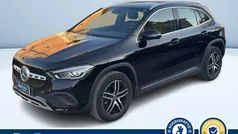 Nero metallizzato Usata 2022 Mercedes GLA180 SUV | 29.800 € (Ottimo prezzo)