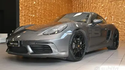 Usata Porsche 718 Cayman 300 CV (220 kW) 2021 Gray Coupé