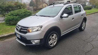 Usata Dacia Sandero Stepway 90 CV (66 kW) 2013 Berlina