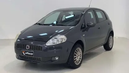 Usata Fiat Grande Punto Dynamic 77 CV (56 kW) 2009 Utilitaria